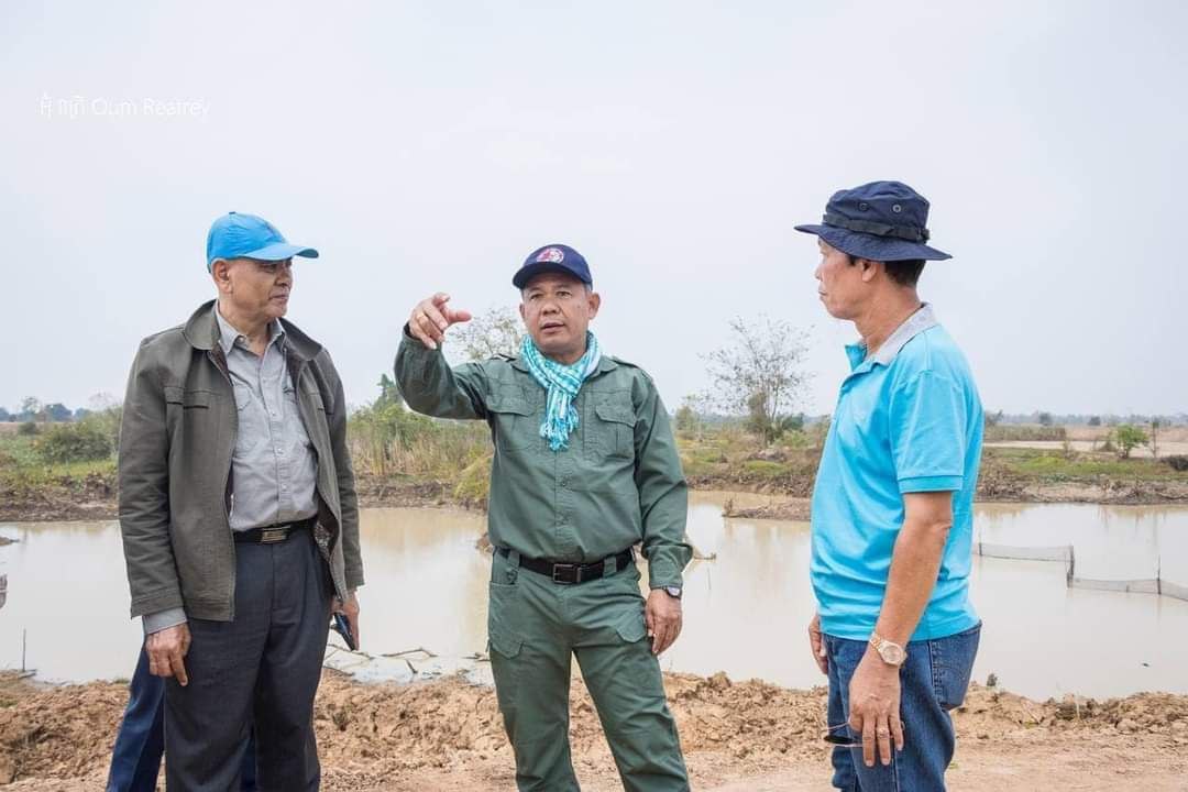 ឯកឧត្តម អ៊ុំ រាត្រី ដឹកនាំមន្ត្រីជំនាញ ចុះពិនិត្យមើលគម្រោង ប្រព័ន្ធប្រឡាយធំរំដោះទឹក និងស្តារអាង៣កន្លែងក្នុងខេត្តបន្ទាយមានជ័យ