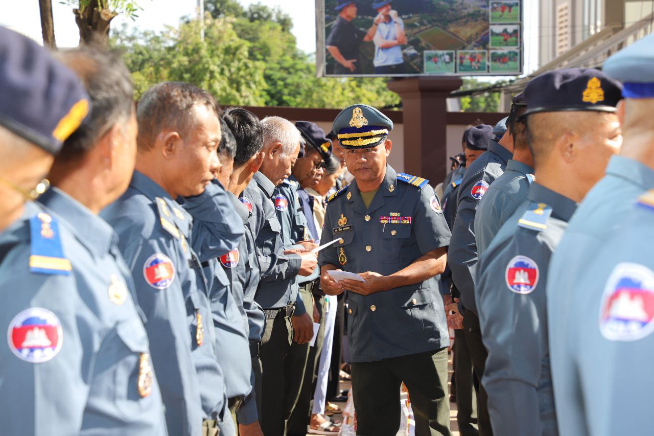 ពិធីសំ​ណេះសំ​ណាល​ជាមួយ​យោធិន នៃ​កង​រាជអាវុធ​ហត្ថសោ​ធន​និវត្តន៍ ពិការ និងគ្រួសារ​យោធិ​នព​លី-មរណៈ ក្នុ​ងឱកាសខួប​អនុស្សាវរីយ៍លើកទី៧១ ទិវាកំណើ​តកងយោធ​ពលខេមរ​ភូមិន្ទ