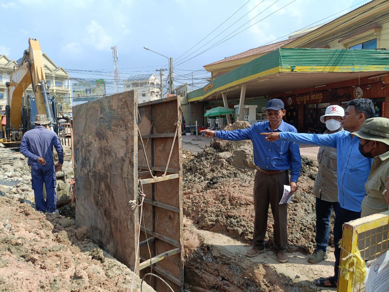 រាល់ការ​ស្ថាបនា​ ផ្លូវរួមទាំងទឹកស្អាត​ បណ្តាញទឹក​ស្អាត​ ទឹកកខ្វក់​ សុំពន្លឿន​ អោយហើយ​ មុនចូល​ឆ្នាំខ្មែរ​ខាងមុខ